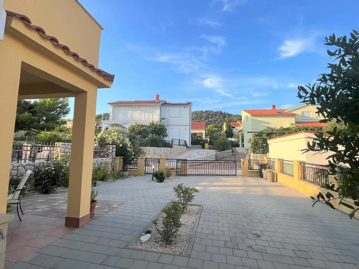 Holiday Home Summer Escape 2 On Island Rab Barbat na Rabu